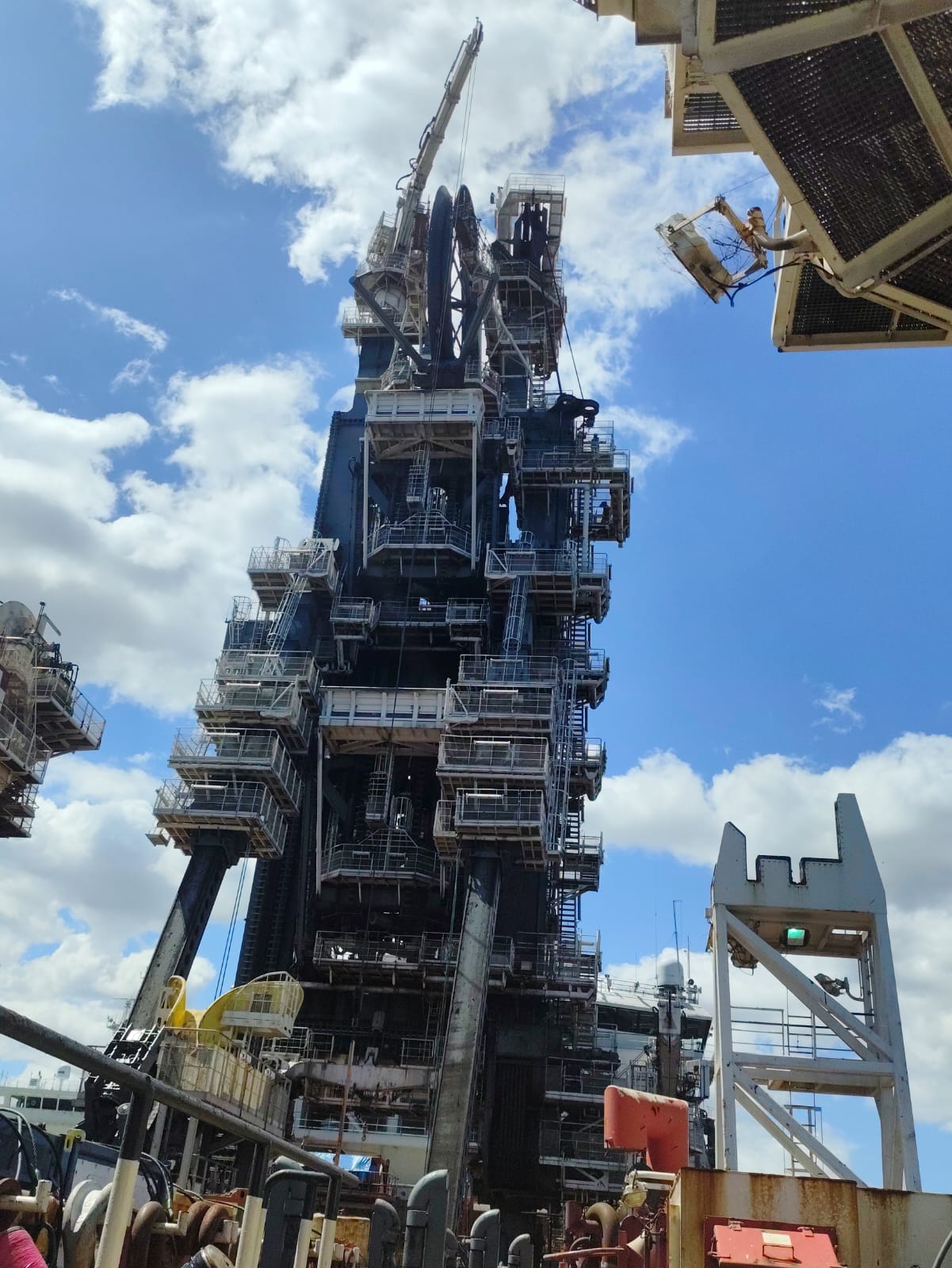 TLS — Tower Lifting System