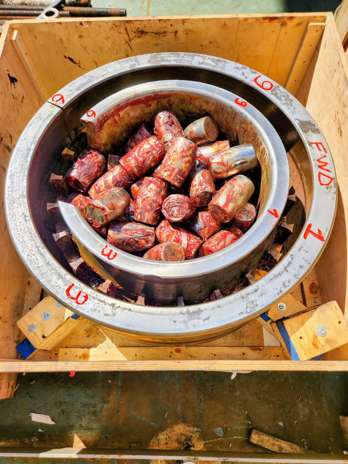 Traction winch bearing replacement — 7 Waves